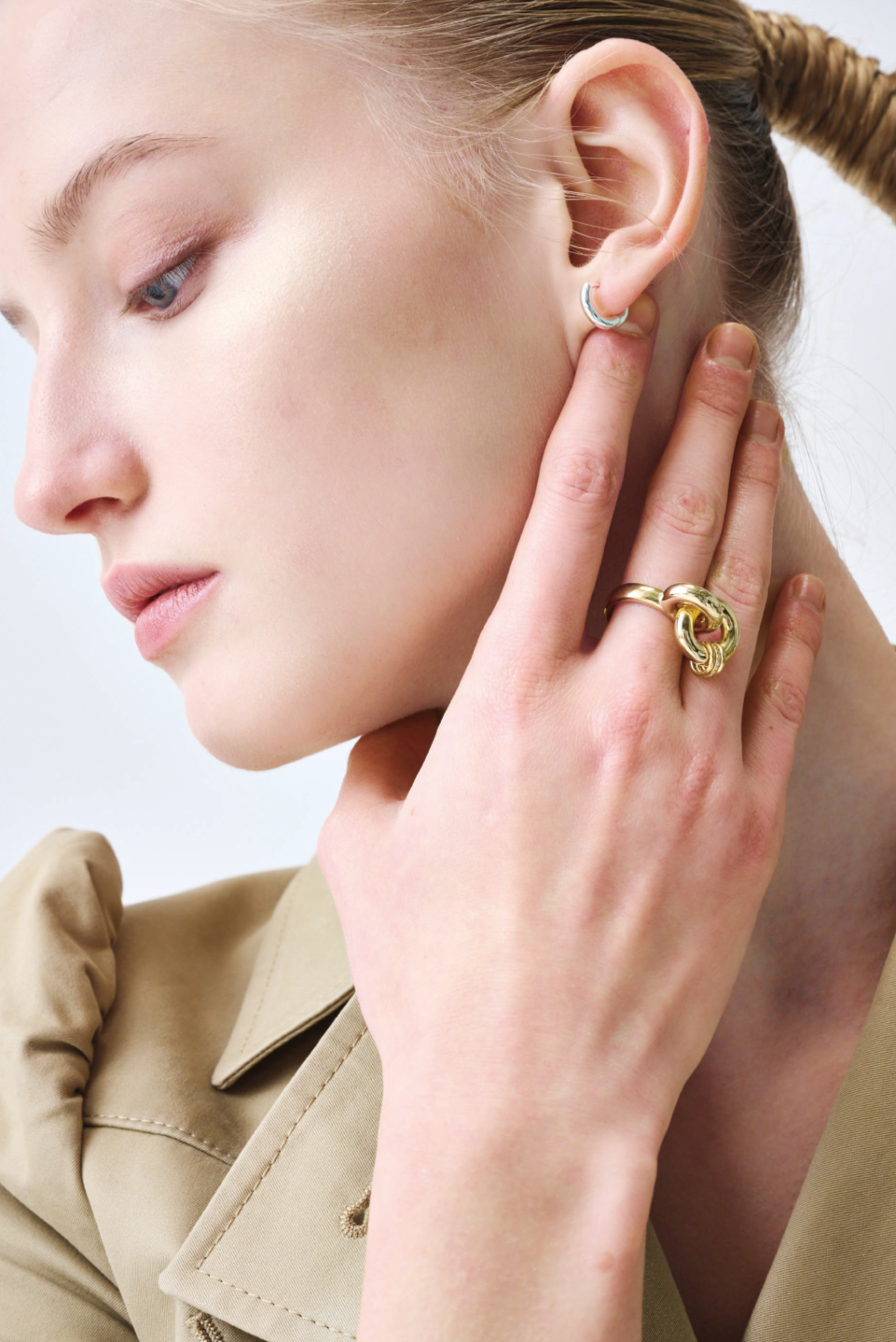 Charlotte Bold Ring in Gold